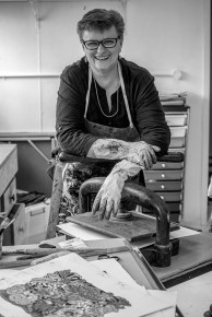 *STUDIO - LYNETTE photograph by Peter Derrett-1617 B&W WEB